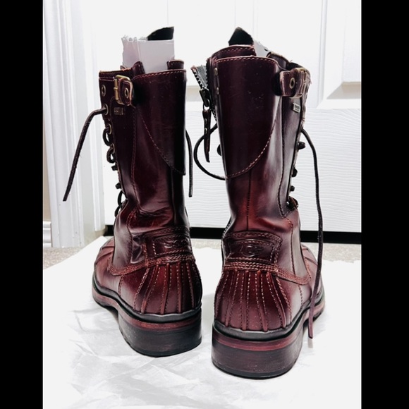 Ugg full leather boots in size 9 - Picture 2 of 8